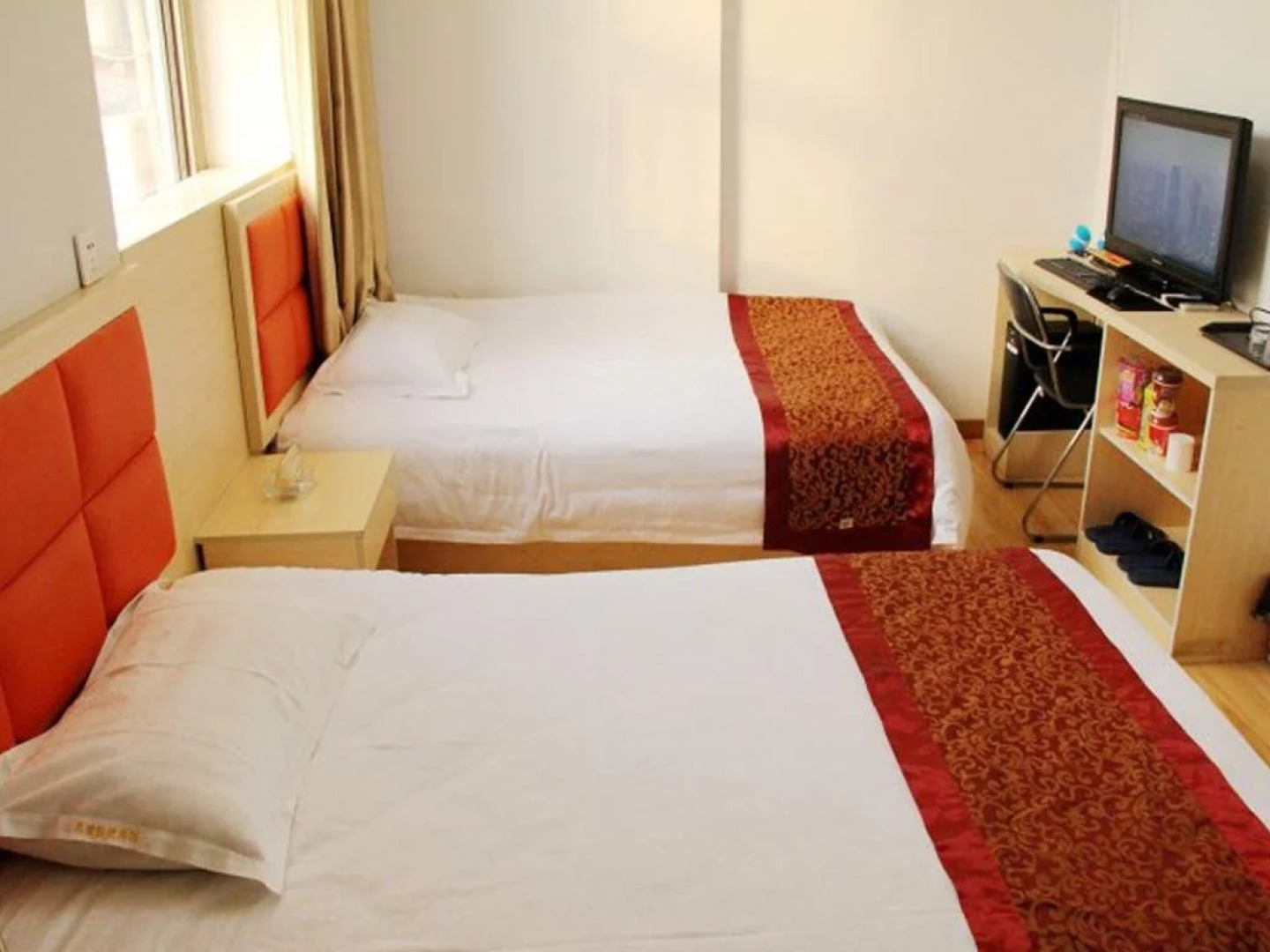 Mingcheng Express Inn