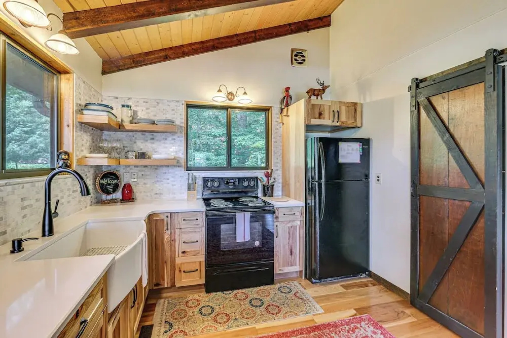 Walk to Alpine Lake: Terra Alta Cabin w/ Deck