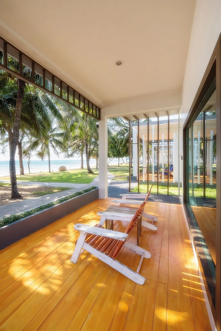 Chaolao Tosang Beach Hotel