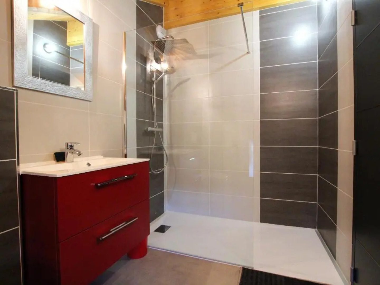 Gîte Lapte, 9 pièces, 23 personnes - FR-1-582-101