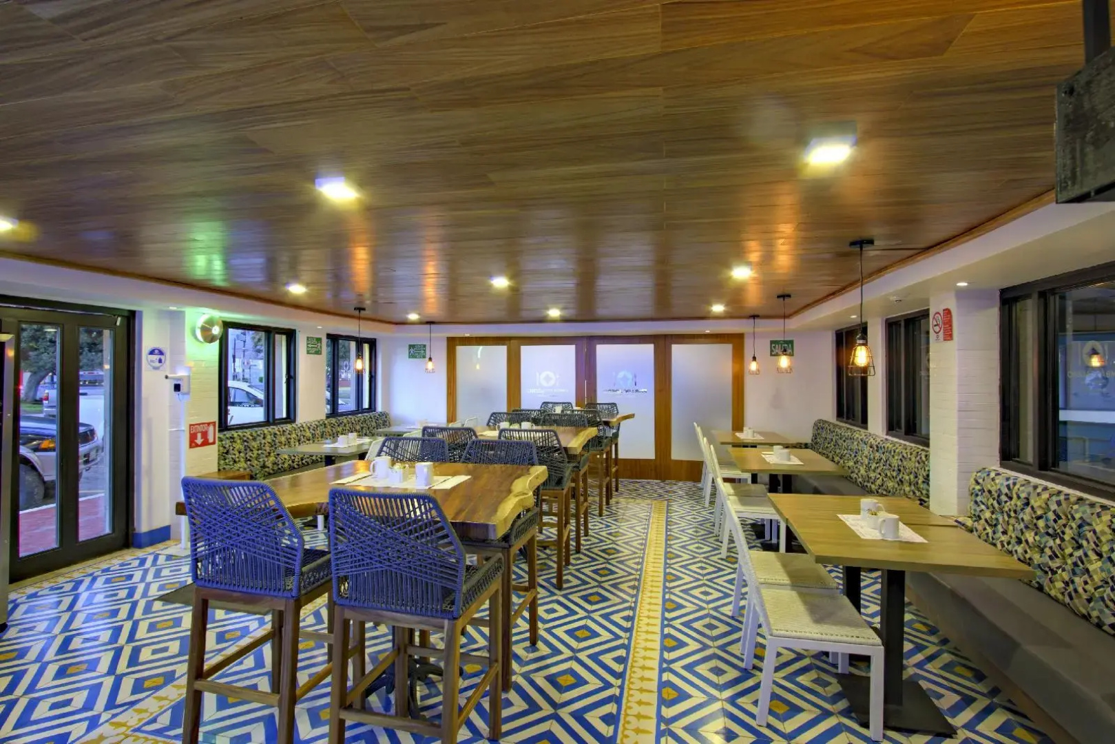 Hotel Desert Inn