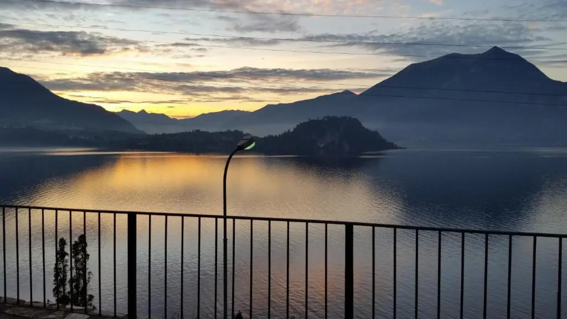 New Attic Lake View 4