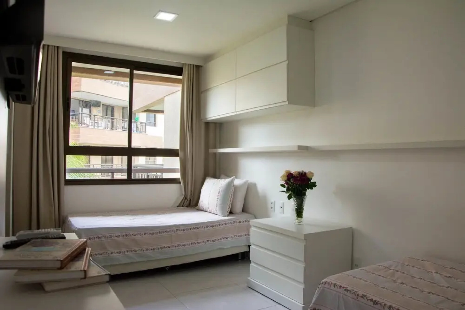 ML103 Luxuoso apartamento de 3 suítes no Mandara Lanai