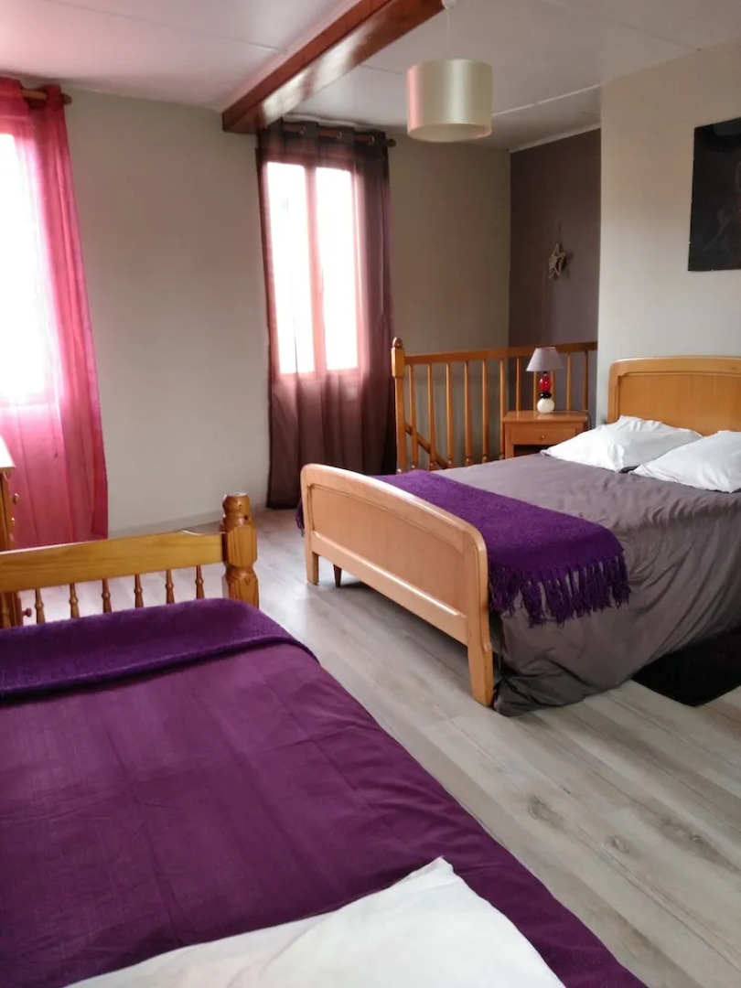 "Aux 10 Ponts" 5 pièces tout confort