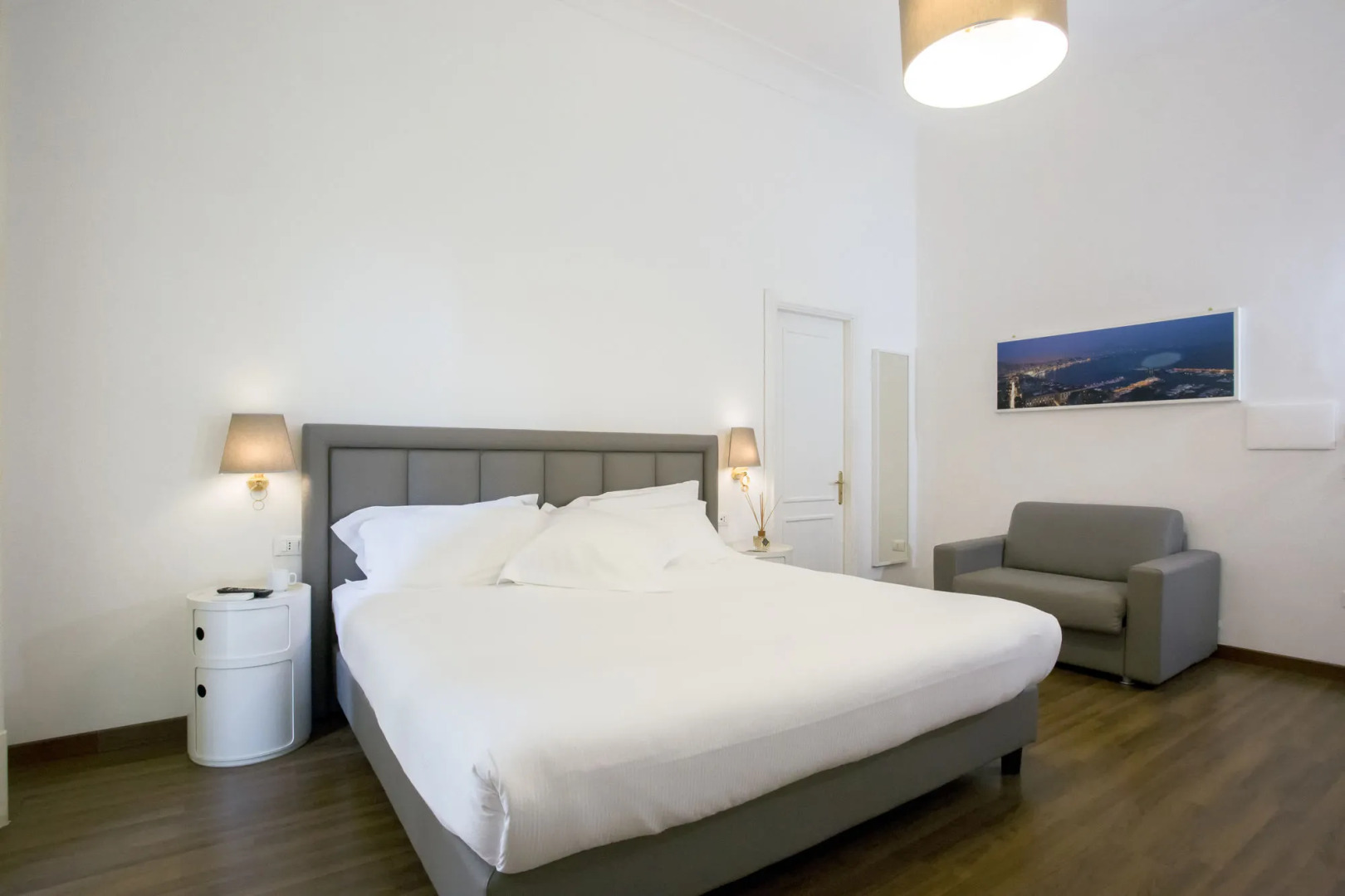 Napoli Class Luxury Rooms & Suites