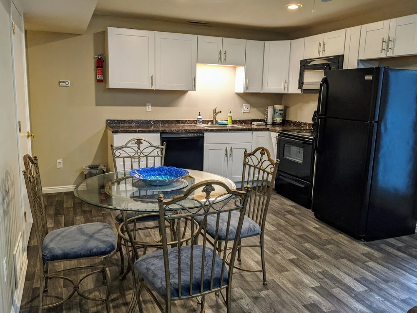 Private Apartment Suite Near World-class Skiing