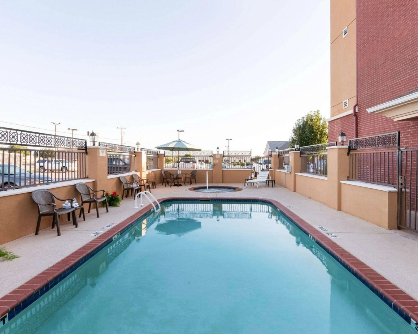 Comfort Inn & Suites Regional Medical Center