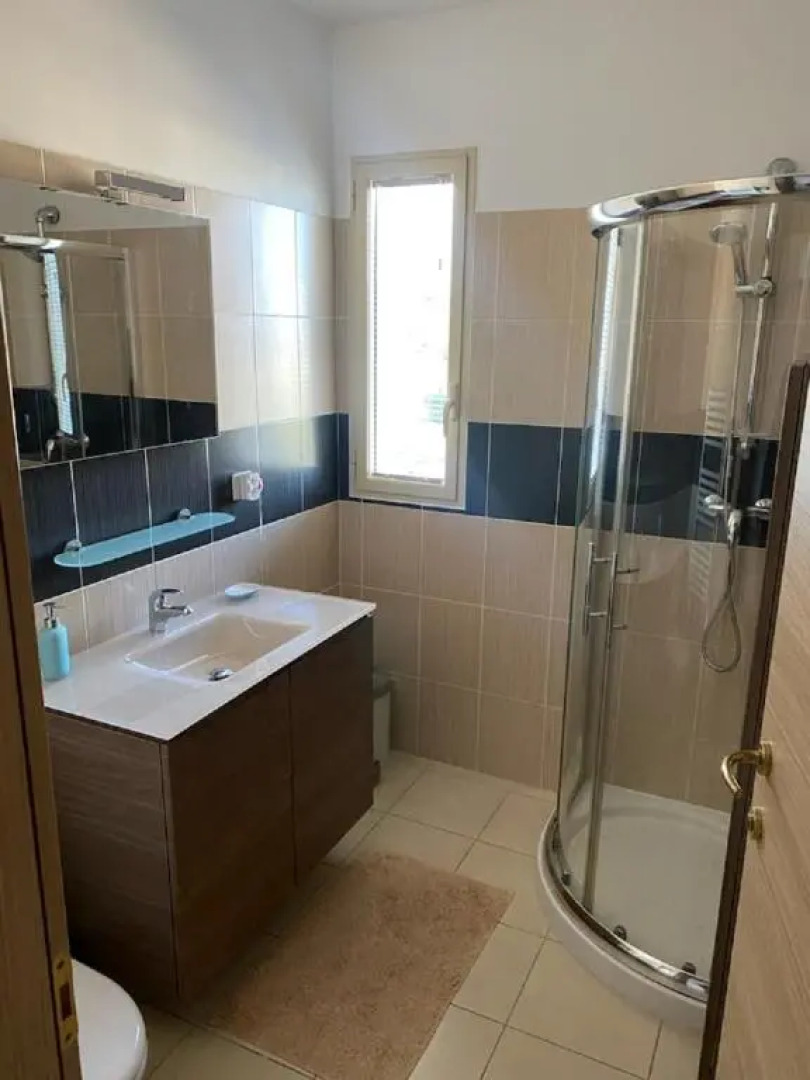 Superbe appartement avec parking privé, proche commerces et mer