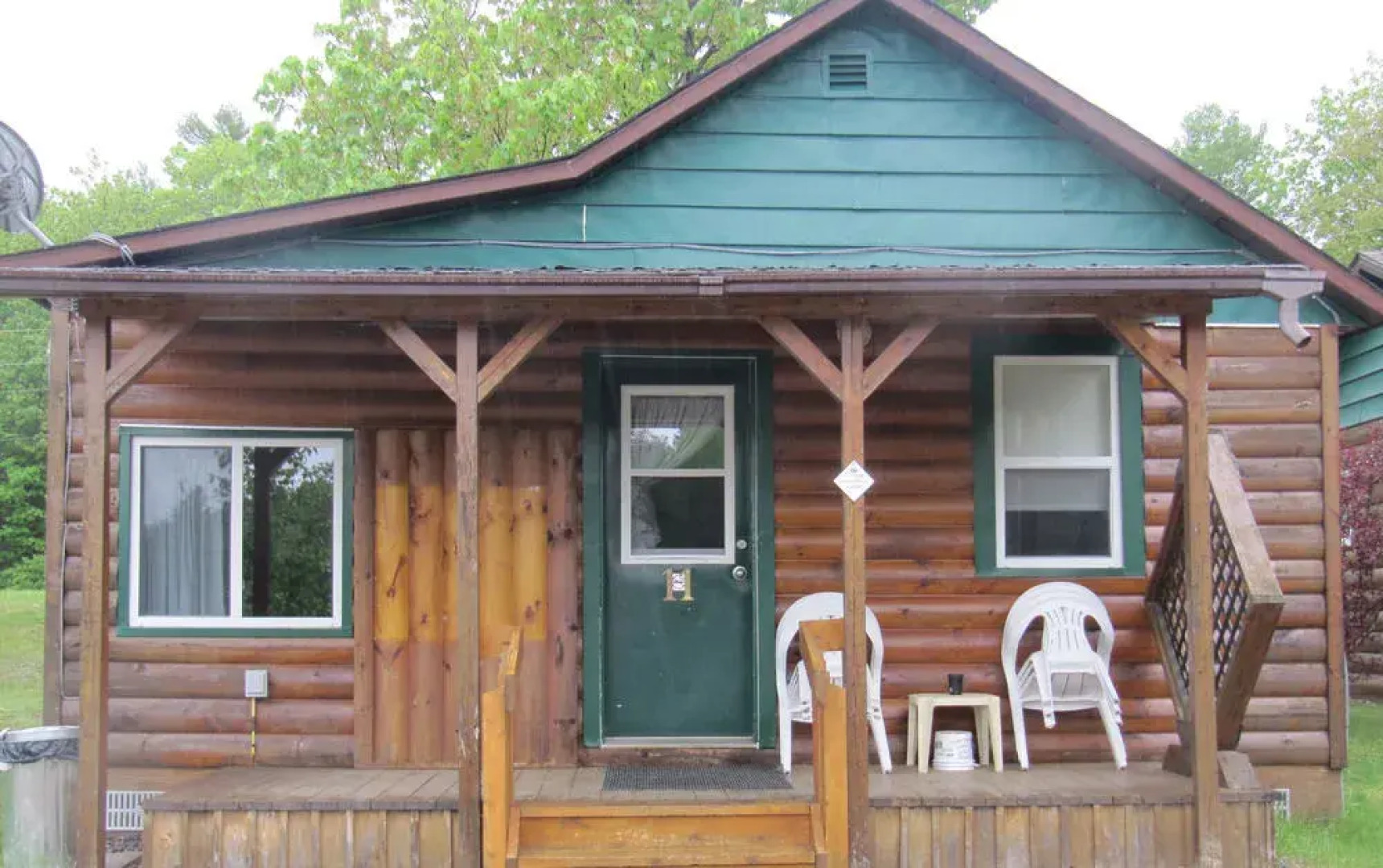 Spectacle Lake Lodge