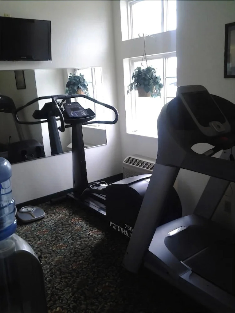 Bridgepointe Inn & Suites