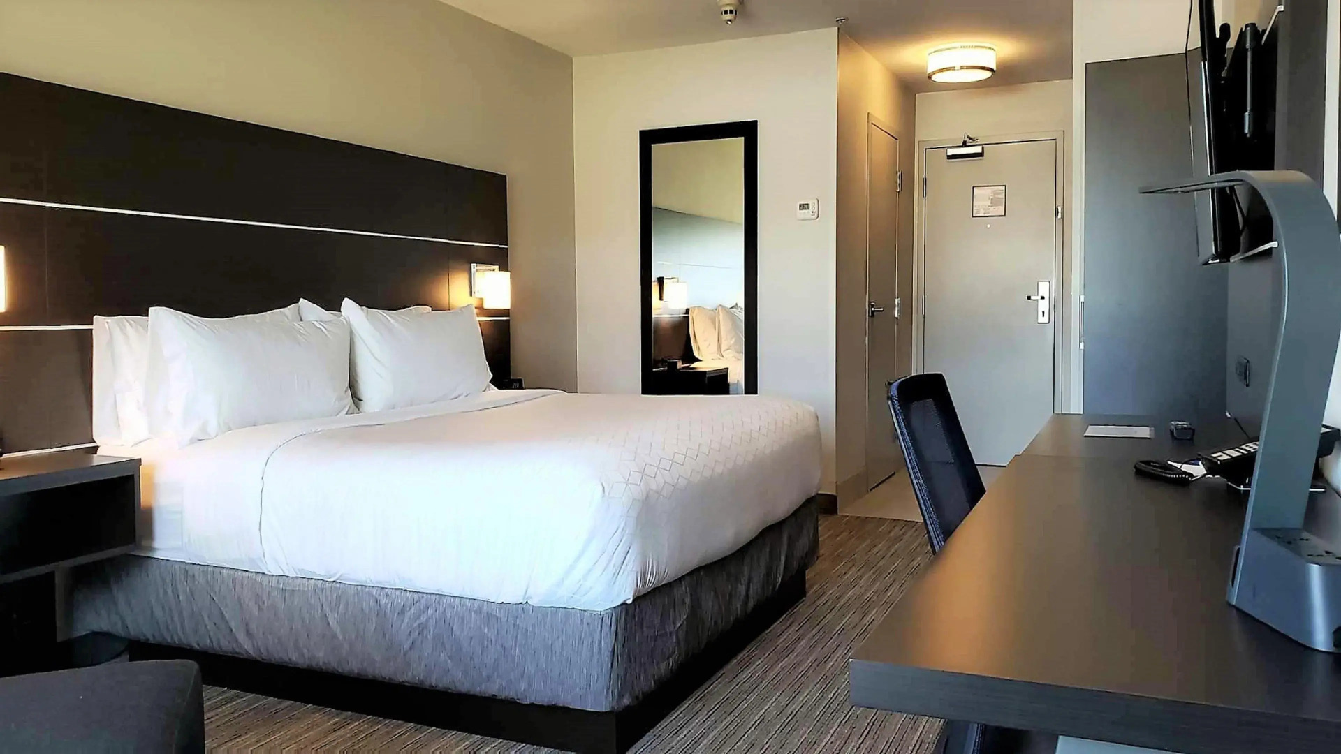 Holiday Inn Express & Suites Hood River by IHG