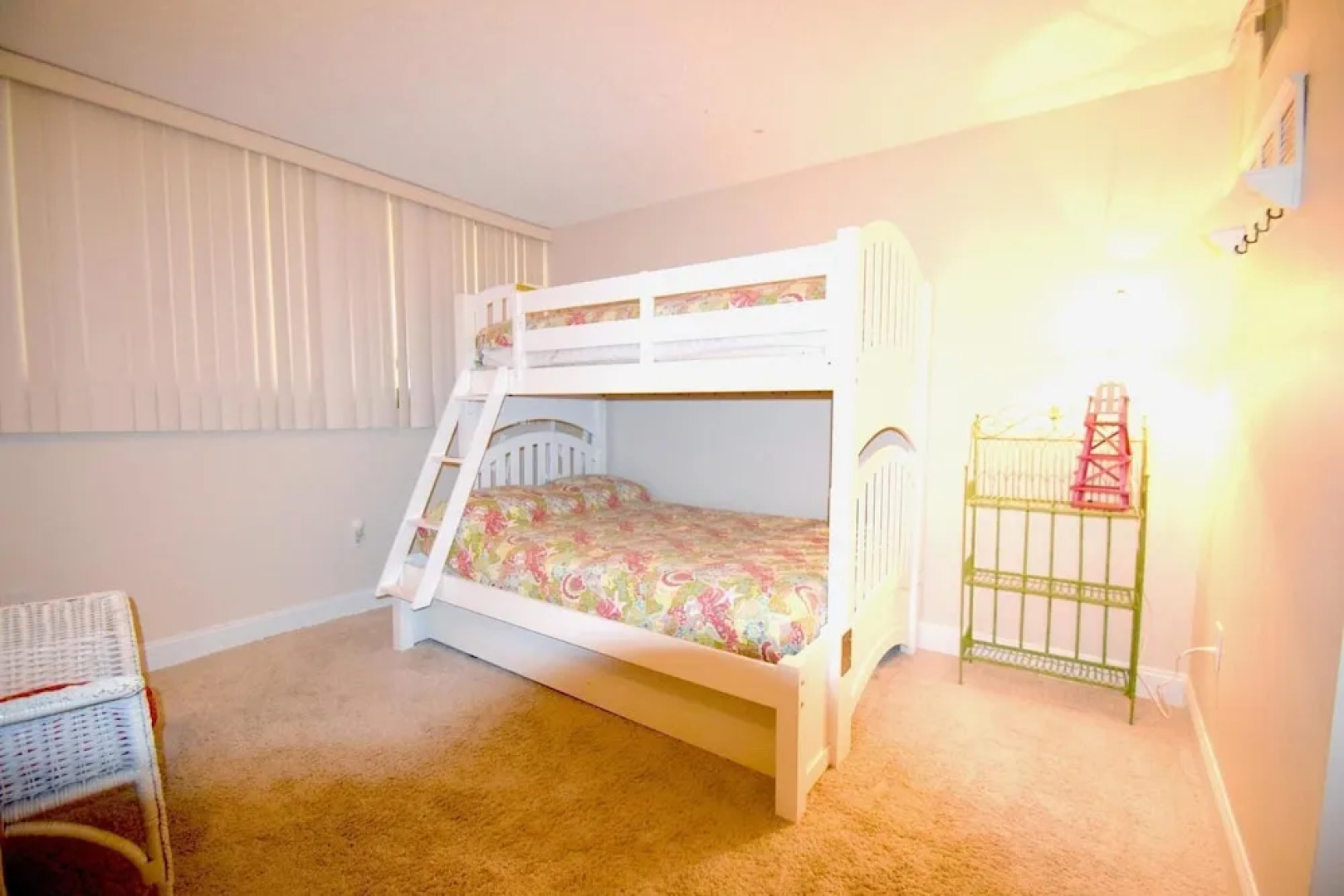 Antigua 403 by RedAwning