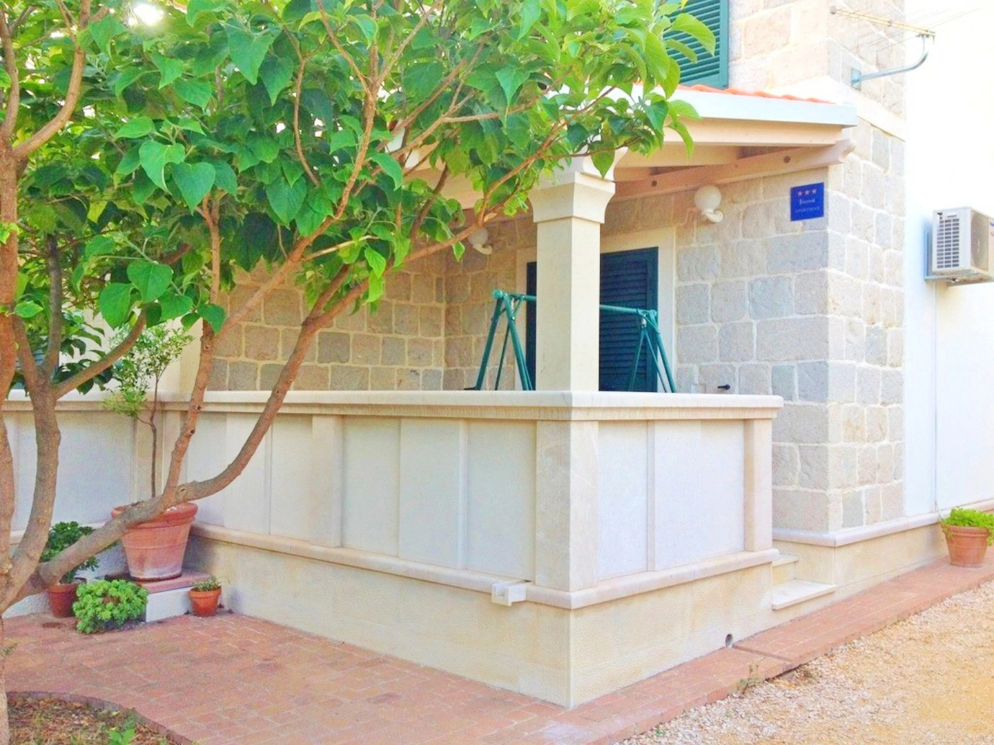 Apartments Iskra Duce