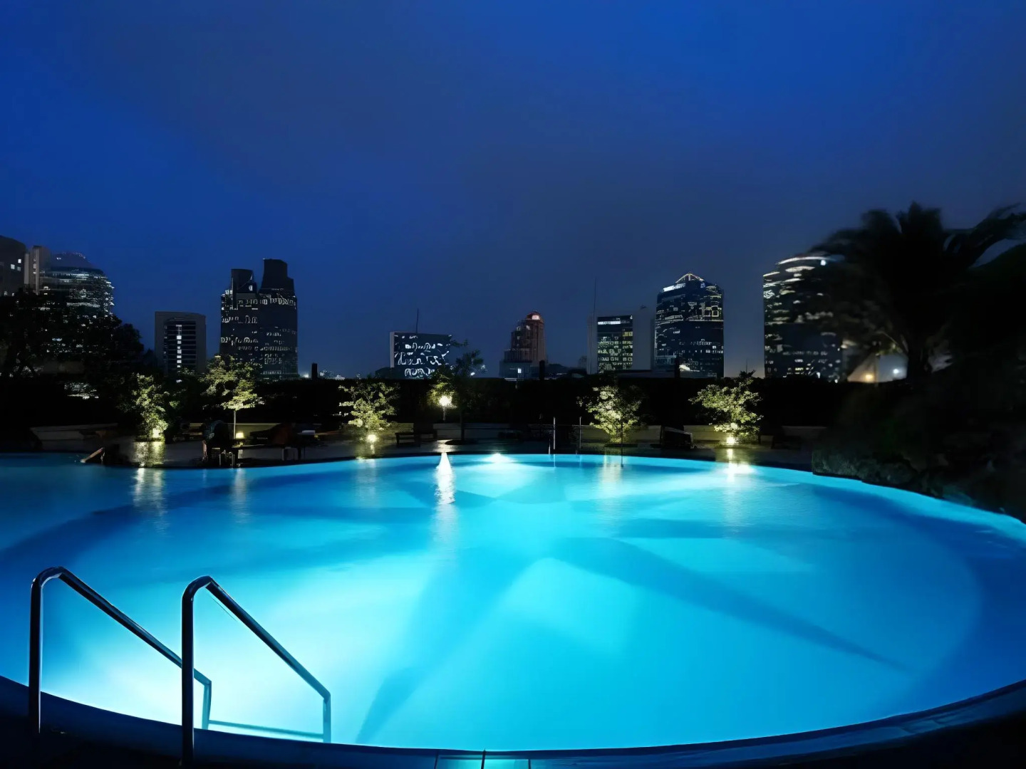 Batavia Hotel and Serviced Apartments