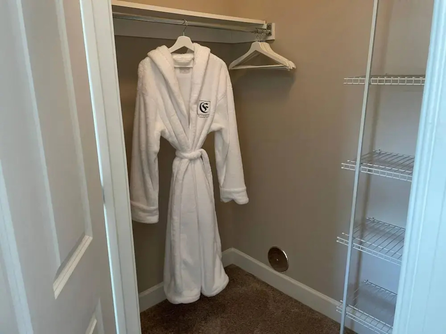 The Cozy Queen s Flat 1st Floor Pet-friendly