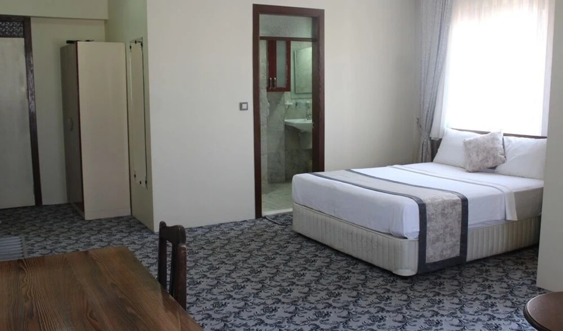 Sahi̇n Hotel
