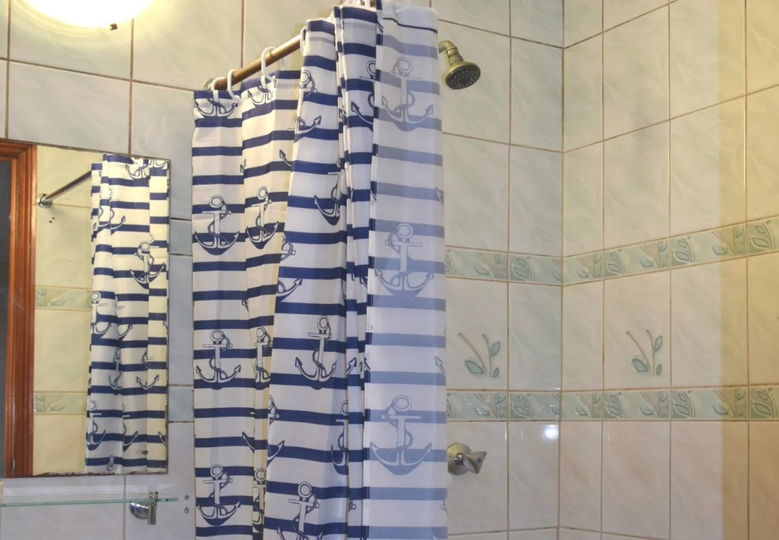 Ventures Hotel