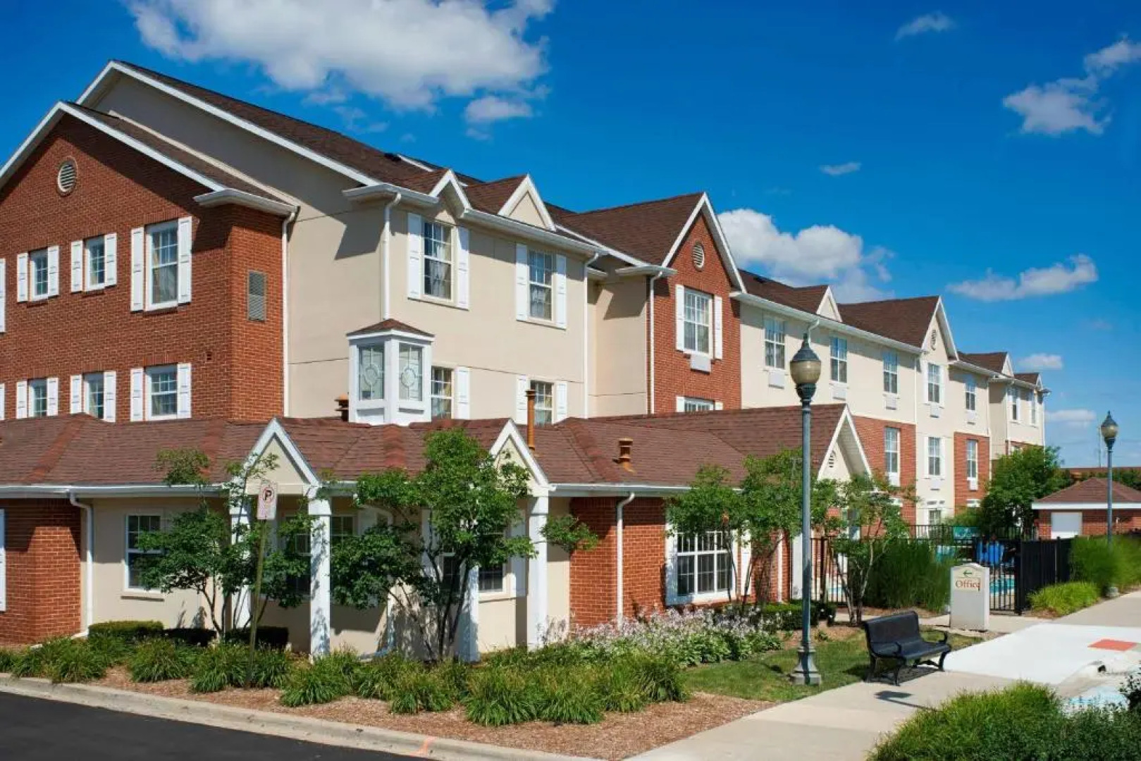 Sonesta Simply Suites Detroit Novi