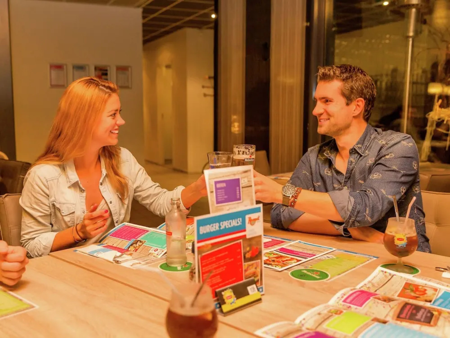 Detached Villa with Fireplace & 4 Bathrooms near Golf Course