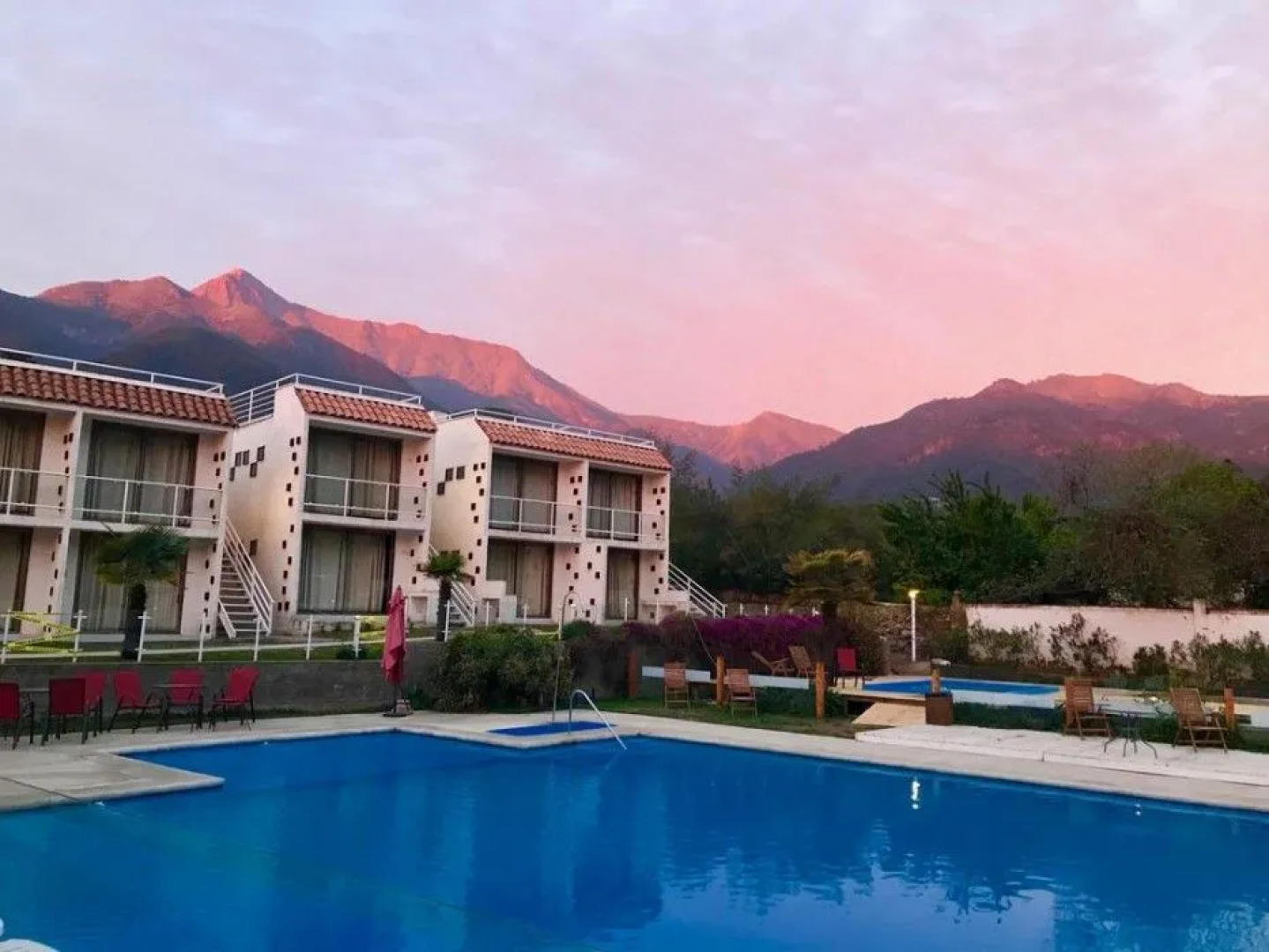 Howard Johnson by Wyndham Olmue