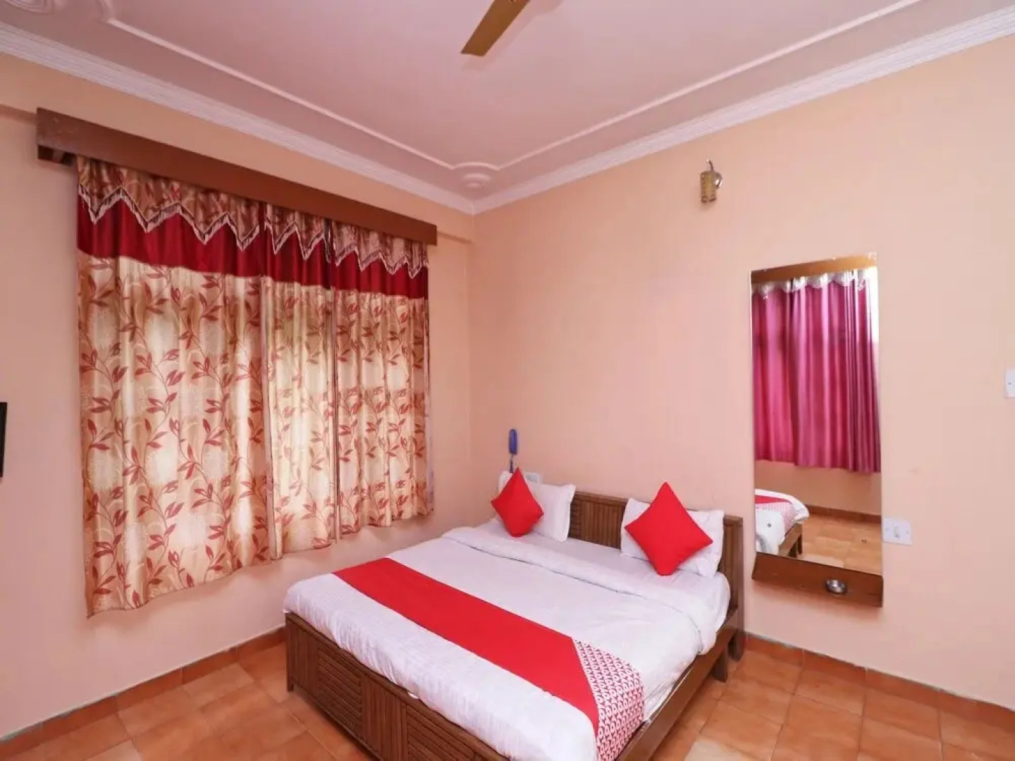 Hotel Blue Diamond Kasol