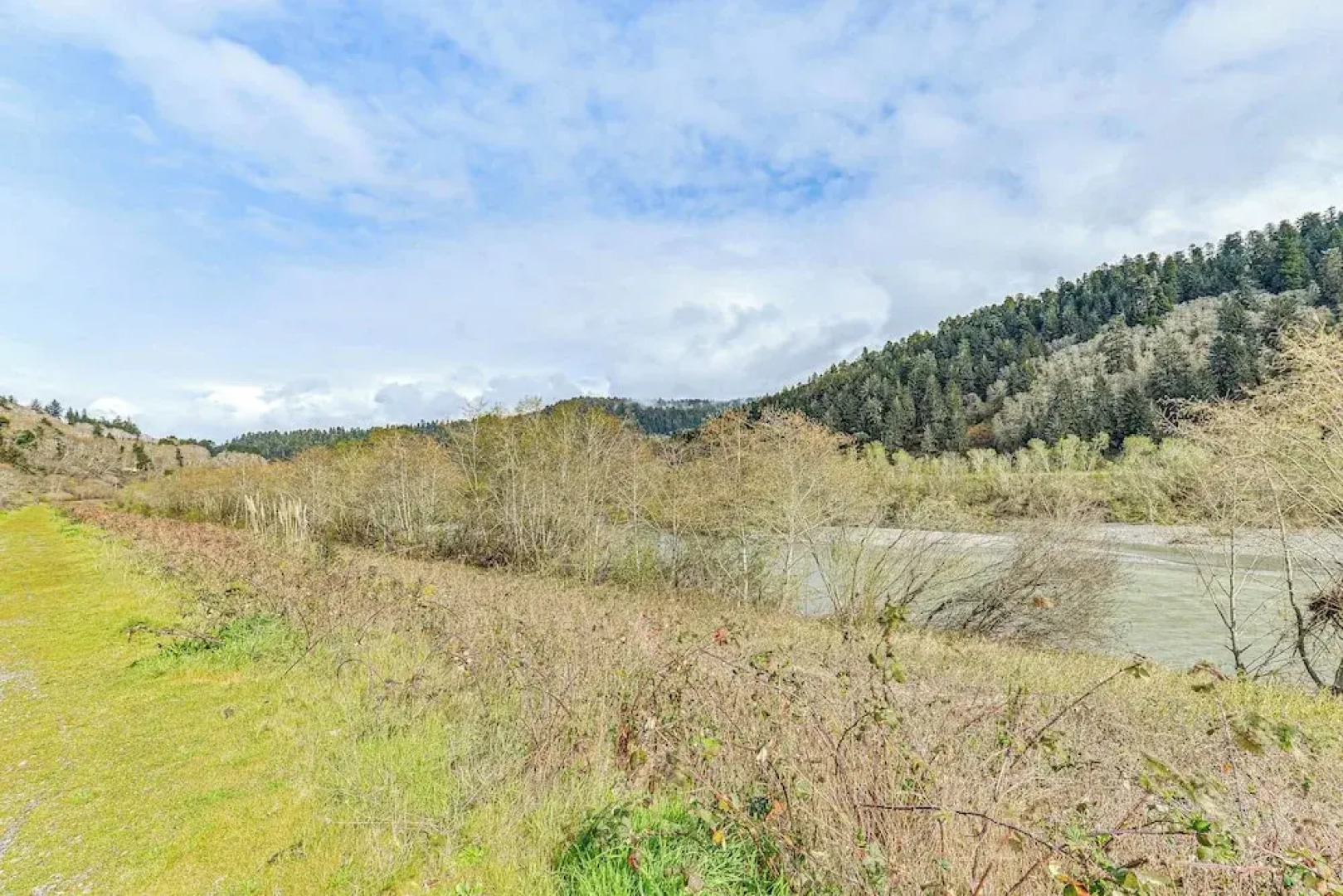 Cozy Norcal Cottage: 2 Mi to Redwoods & Beaches!