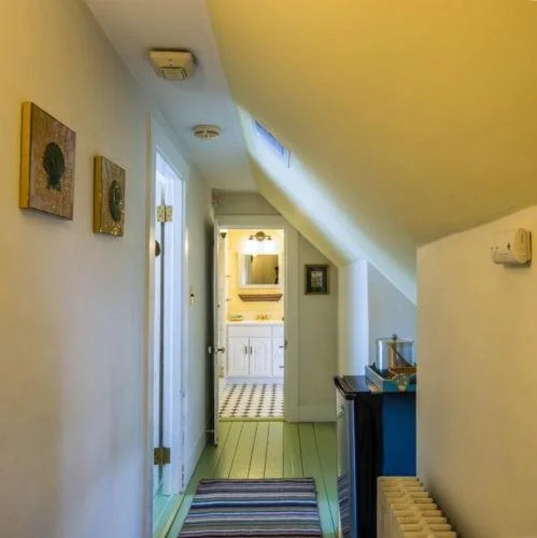 Honeysuckle Hill Inn