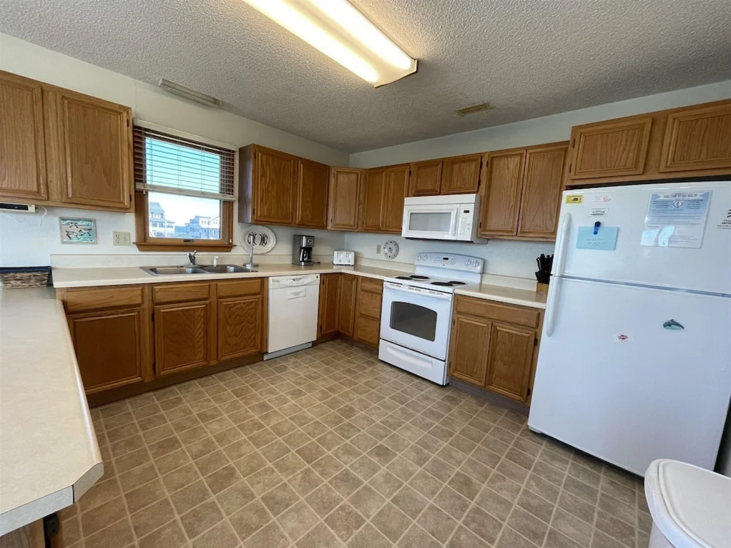 Hatteras Hideaway 3 Bedroom Cottage by RedAwning