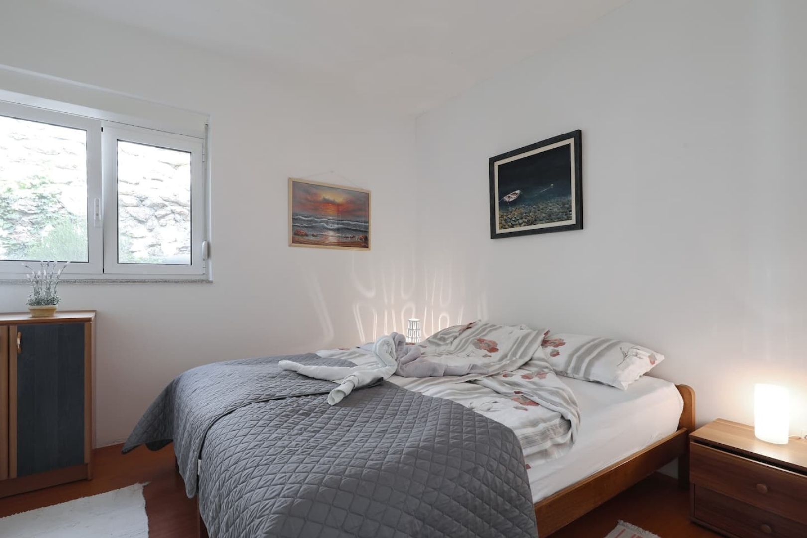 Apartment Djurdja - 20 m from beach : A2 Luka Murter, Island Murter