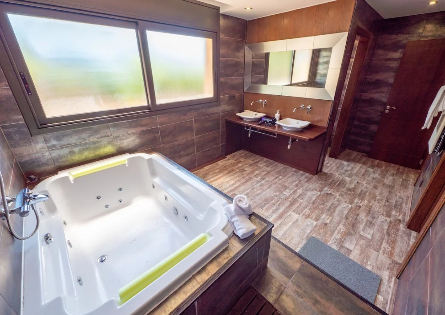 Villa con 2 piscinas