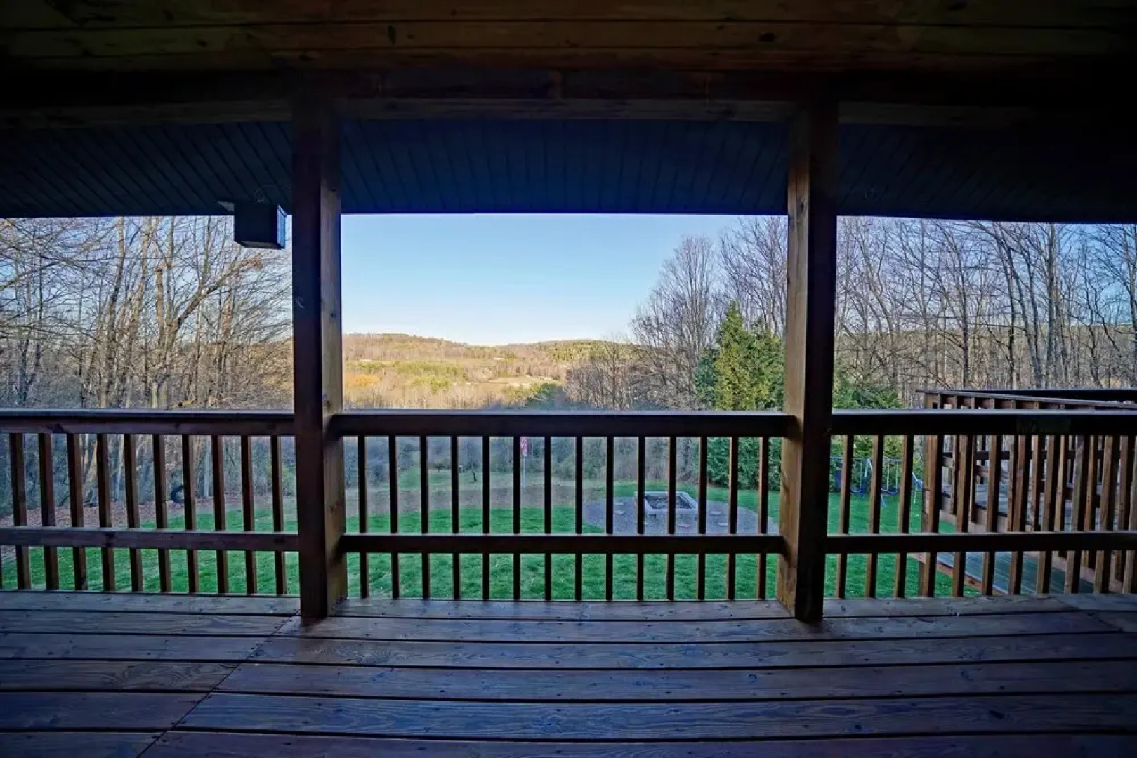 Lazy Bear Lodge ~ Mountain Views ~ Pool Table