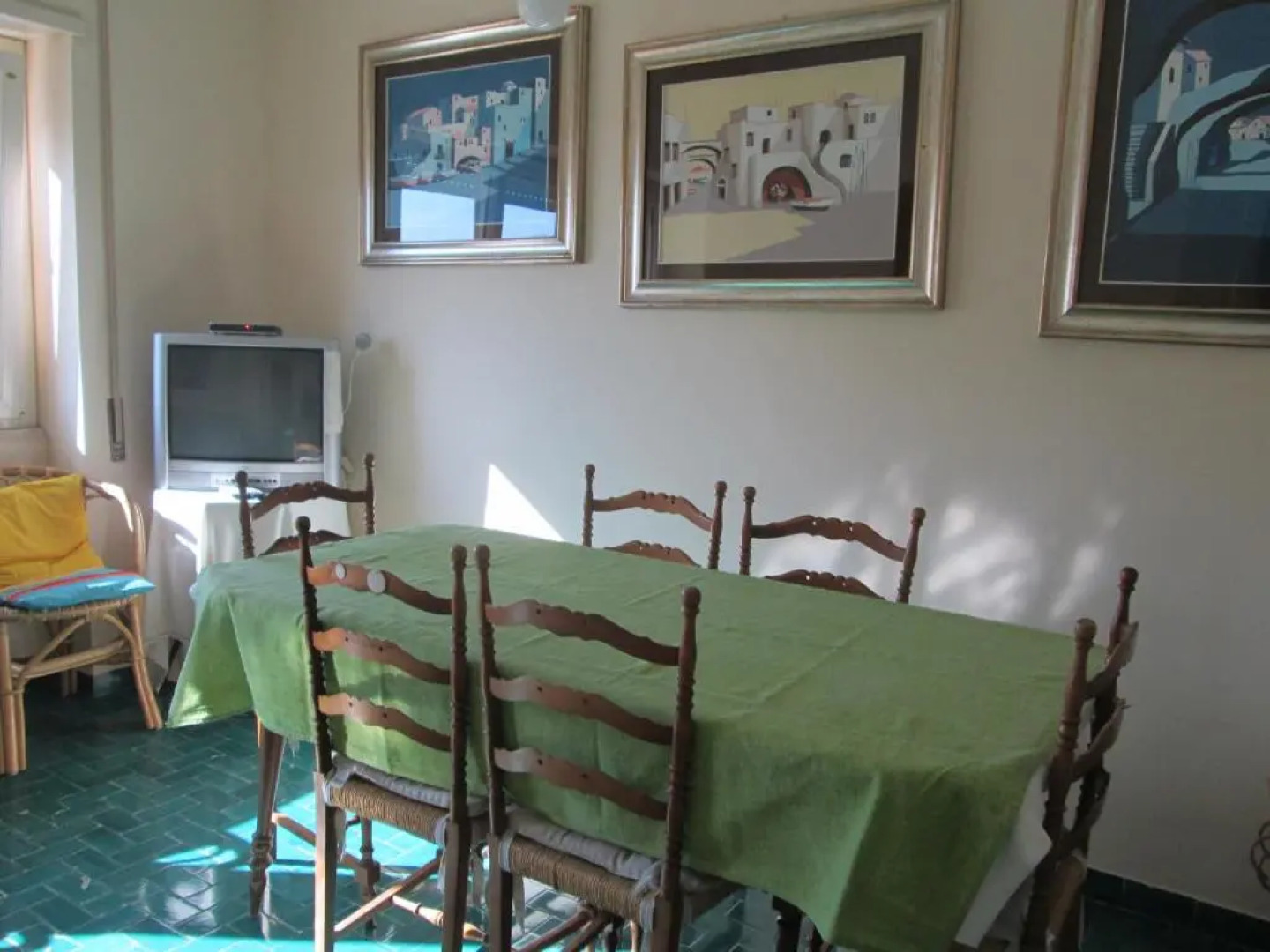 Luminoso Appartamento A 80 Metri dal Mare