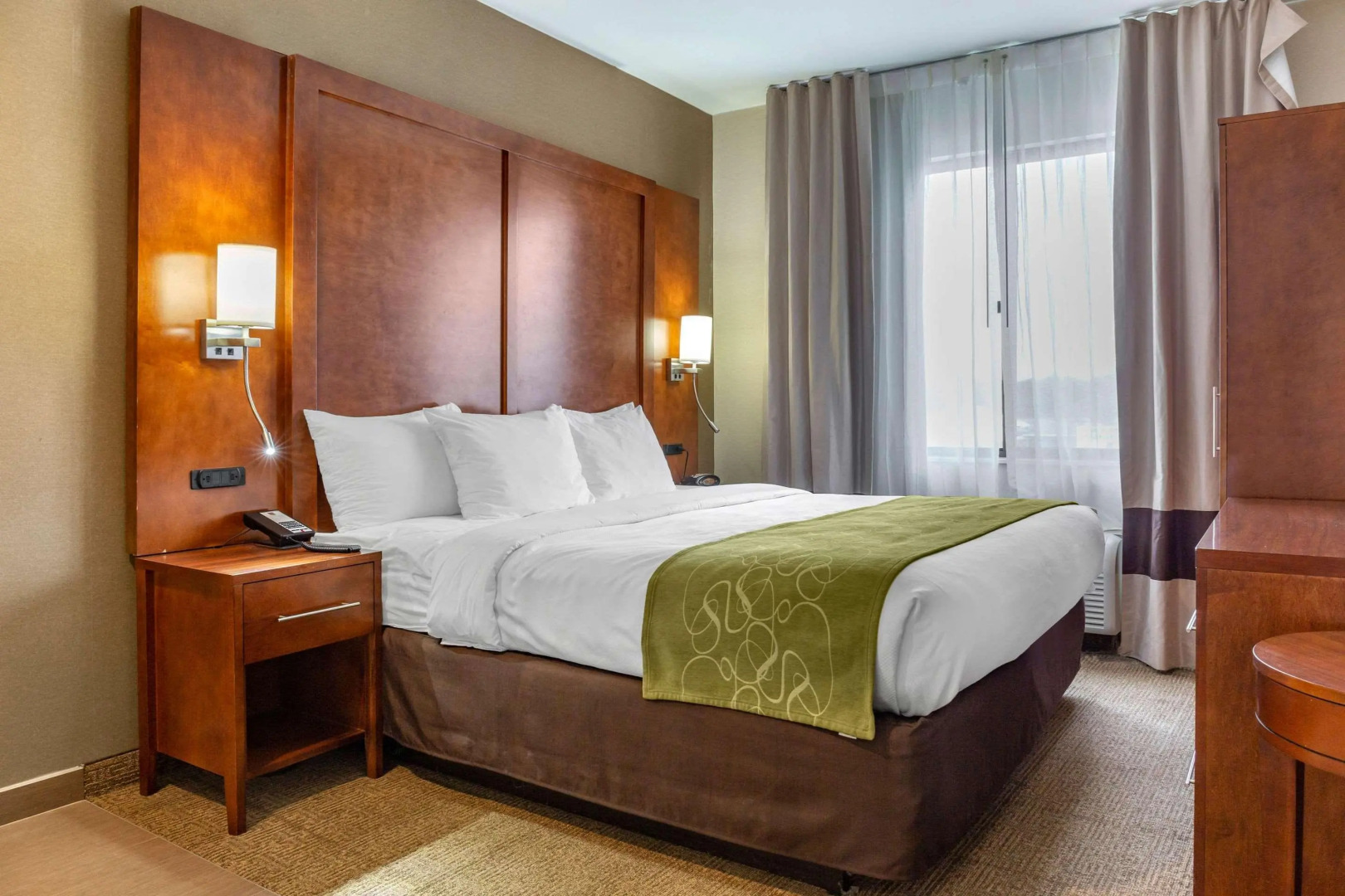 Comfort Suites Dover University Area