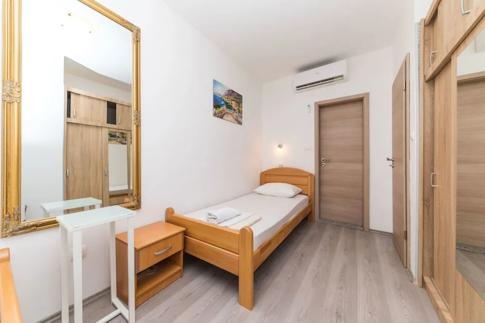 Apartments Damjan