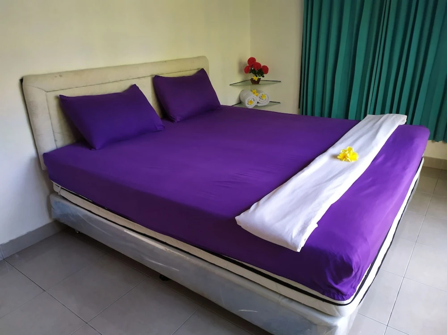 24/7 Bed & Breakfast