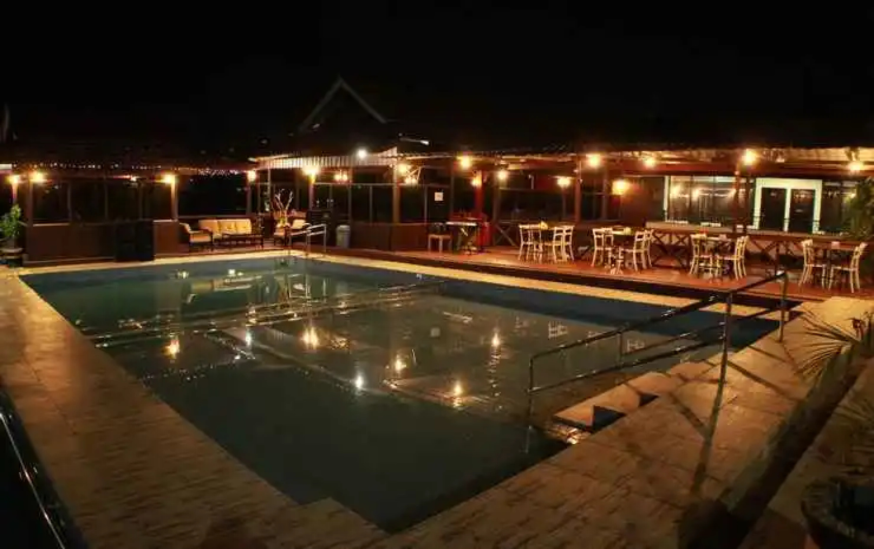 Danau Poso Resort