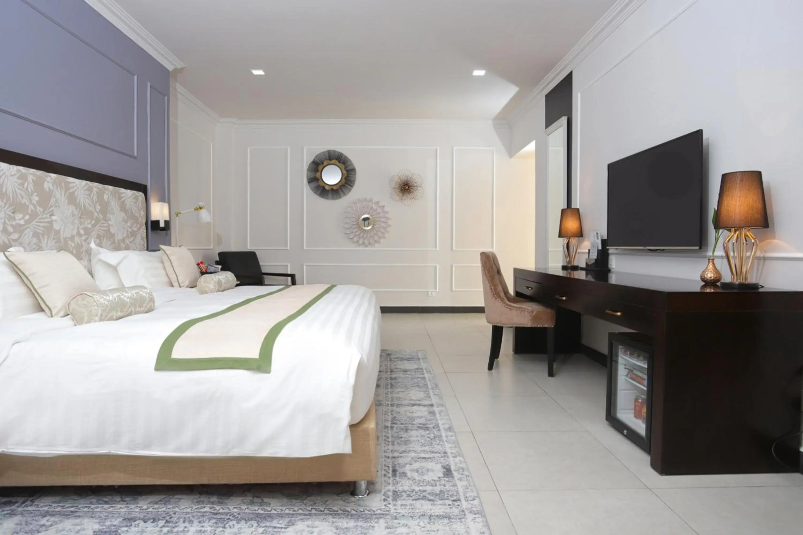 Queenco Hotel & Casino