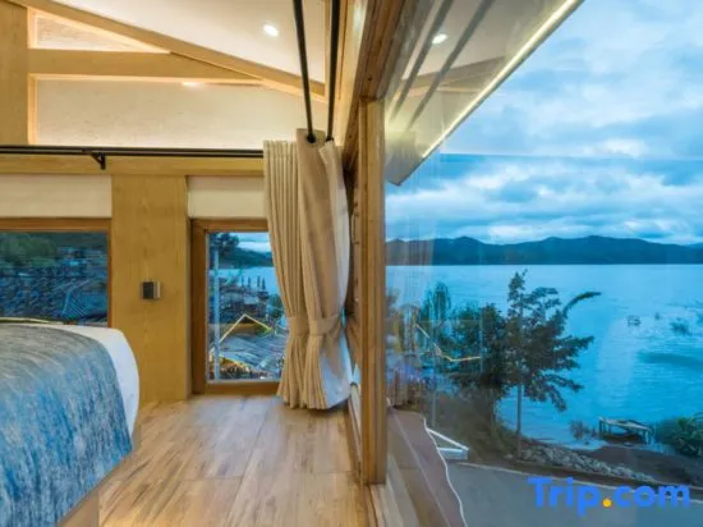 Wuhua Yisu Shucan Manor