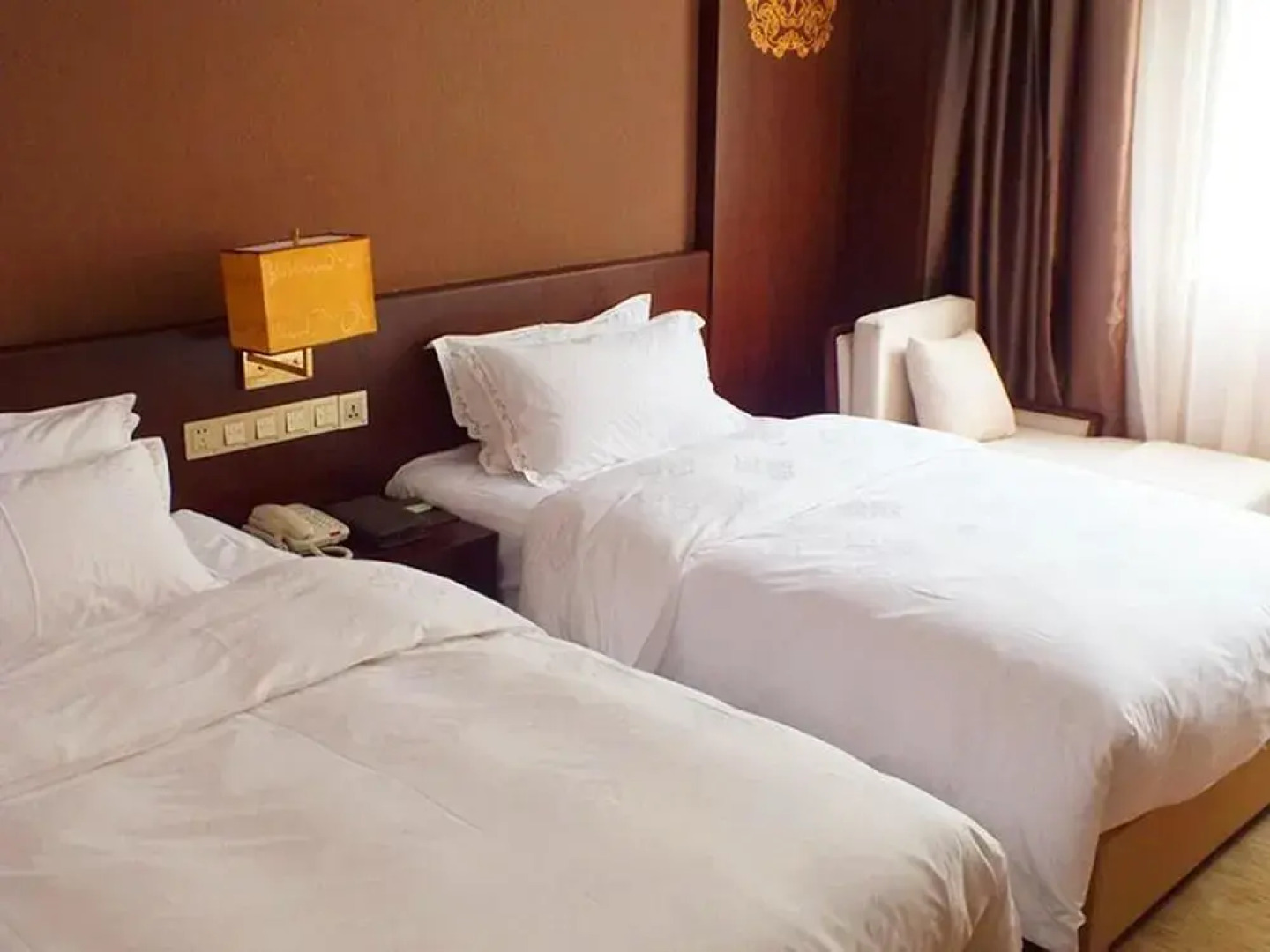 Sanroyal International Hotel