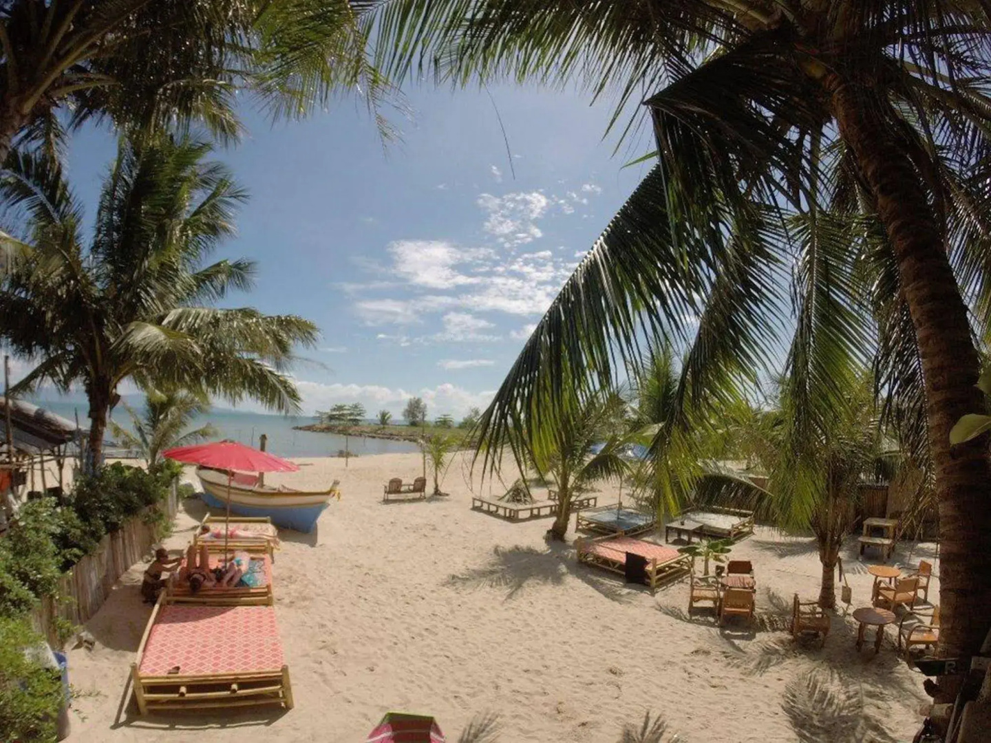 Echo Beach Hostel
