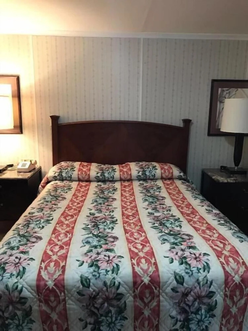 Royal Coach Motor Lodge