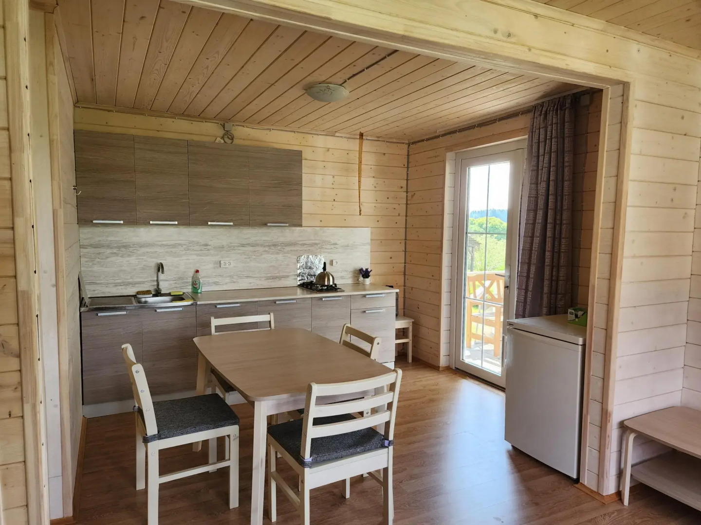 Дом у озера