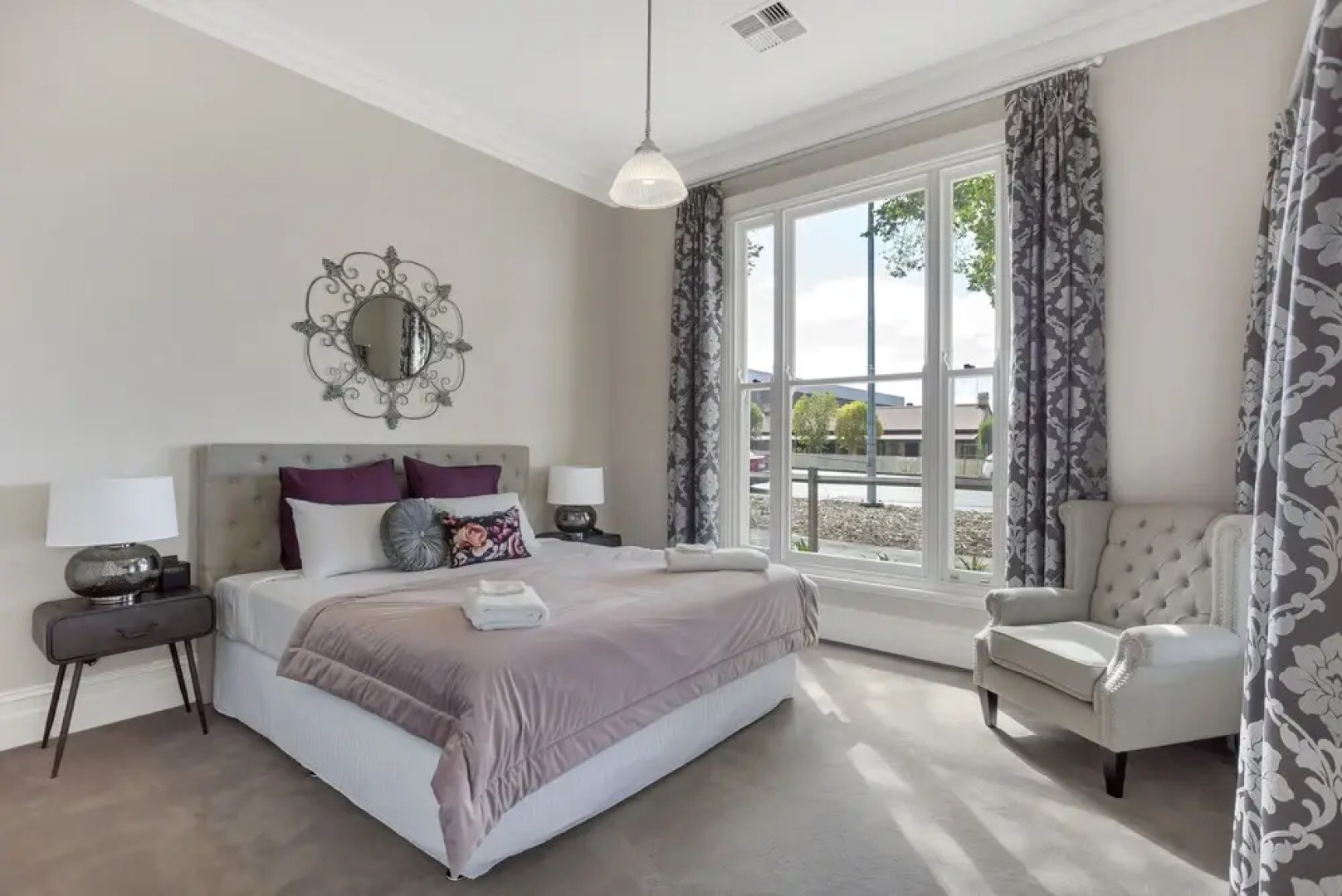 Grandview Accommodation - The Elm Tree Apartments