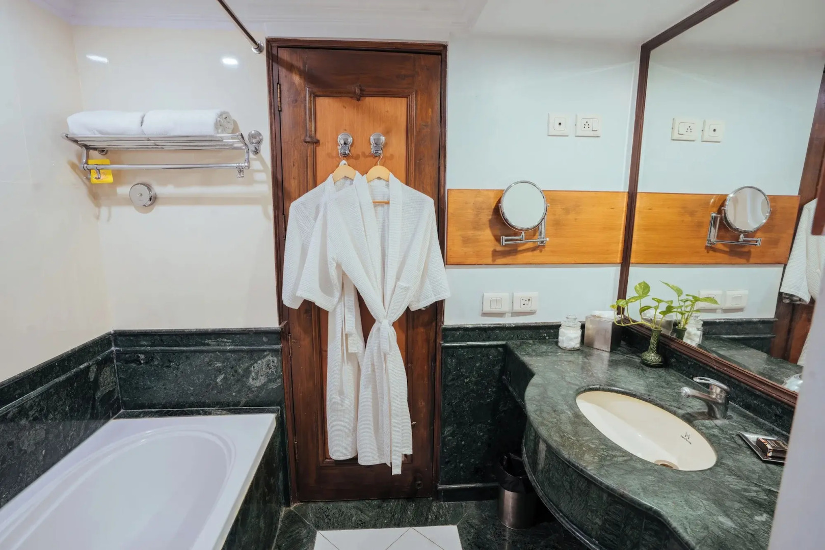 The Piccadily Lucknow