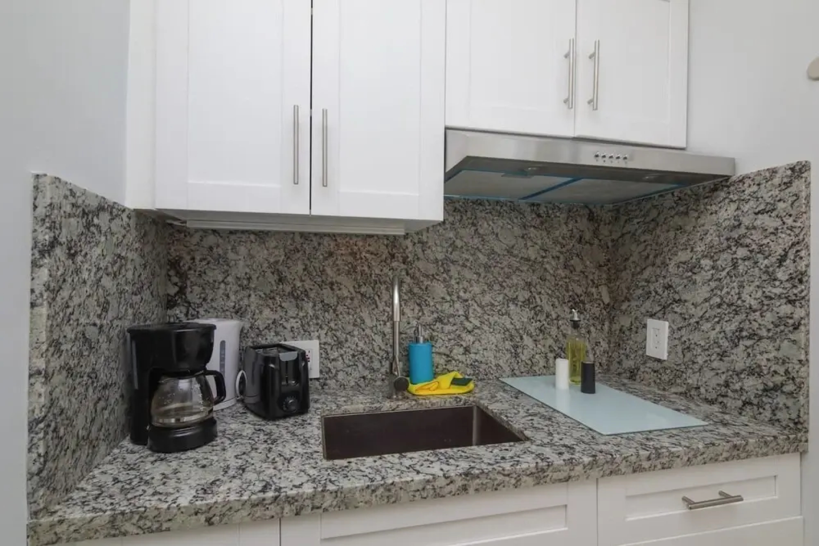 Lovely Apartment 10mins From Beach, 2mins to Mall