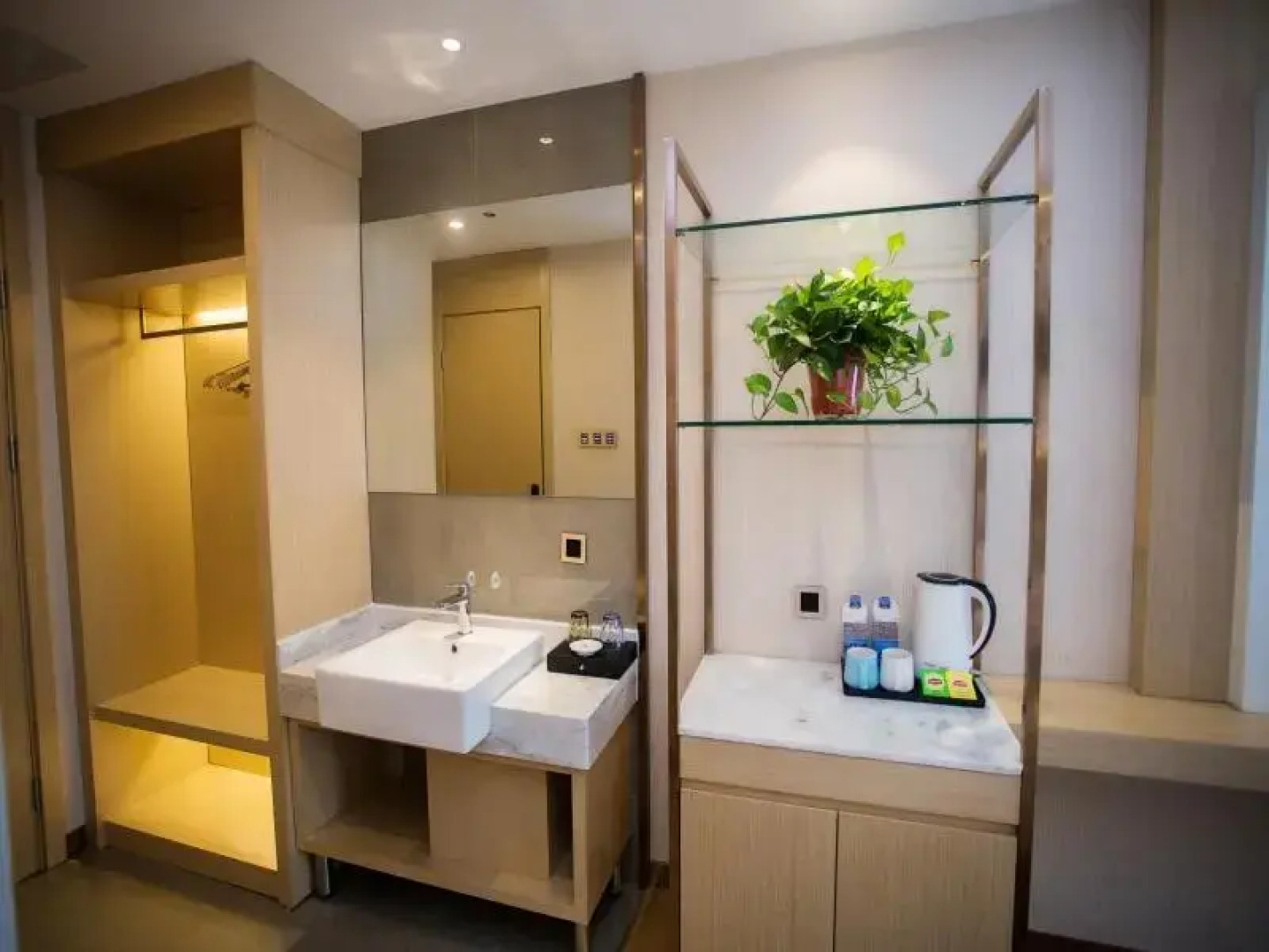 VX Hotel (Heze Dingtao District Taoyi Road)