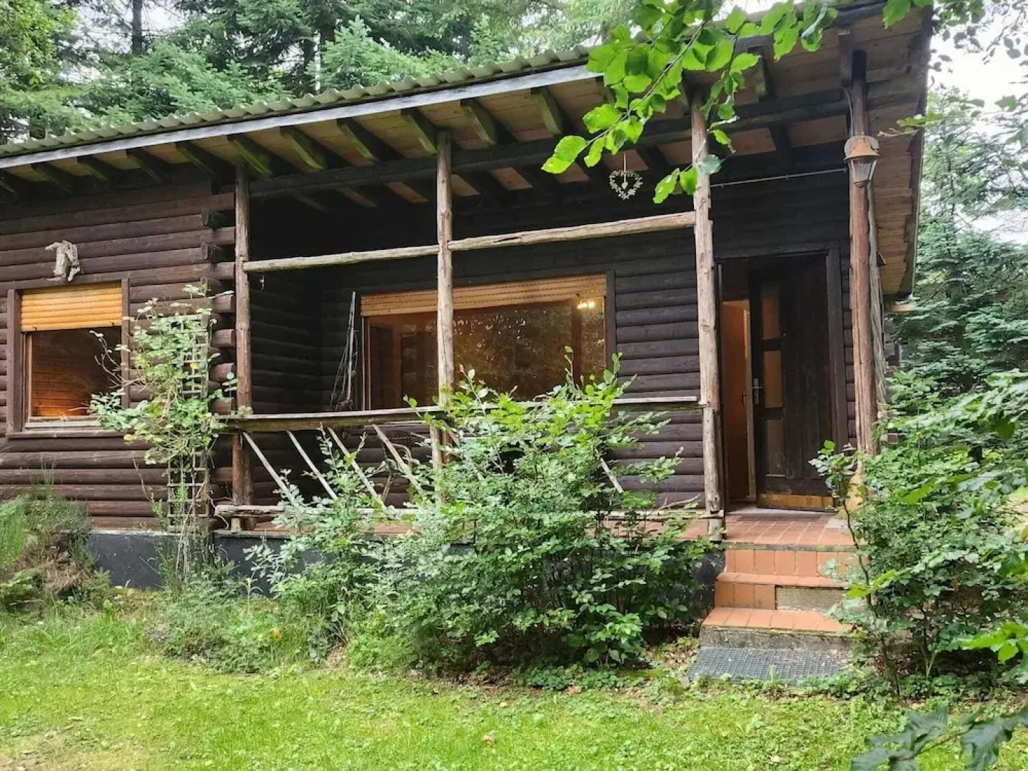 Tidy Furnished Wooden Chalet near Forest