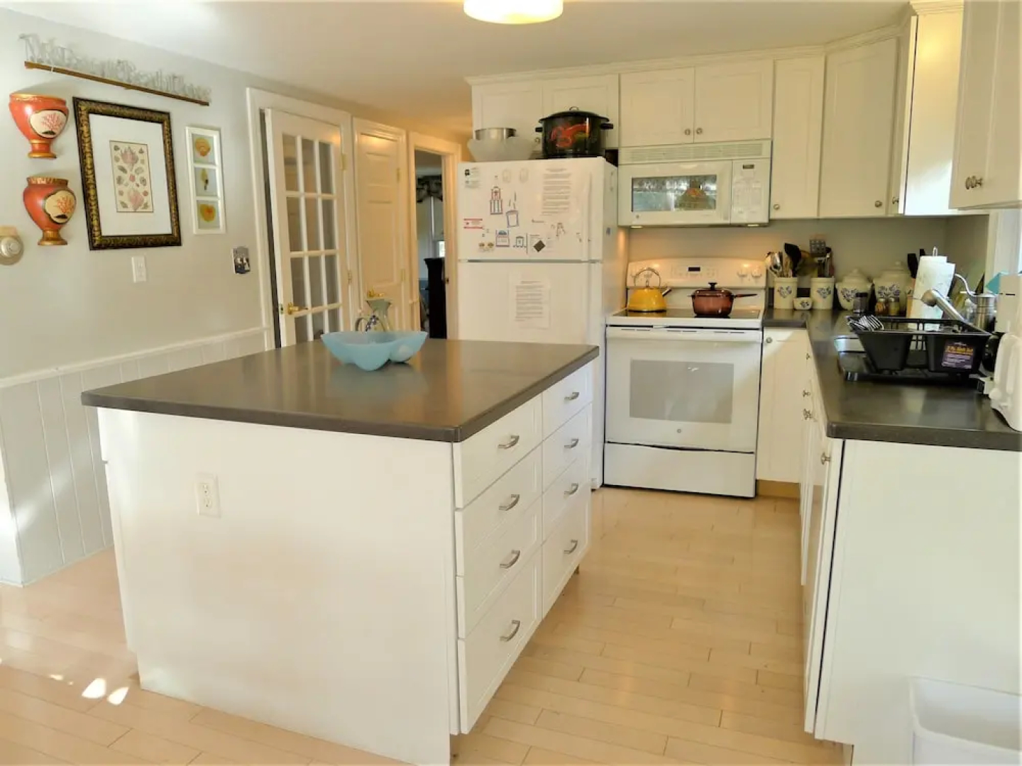563 Pleasant Lake - 4 Bedroom House