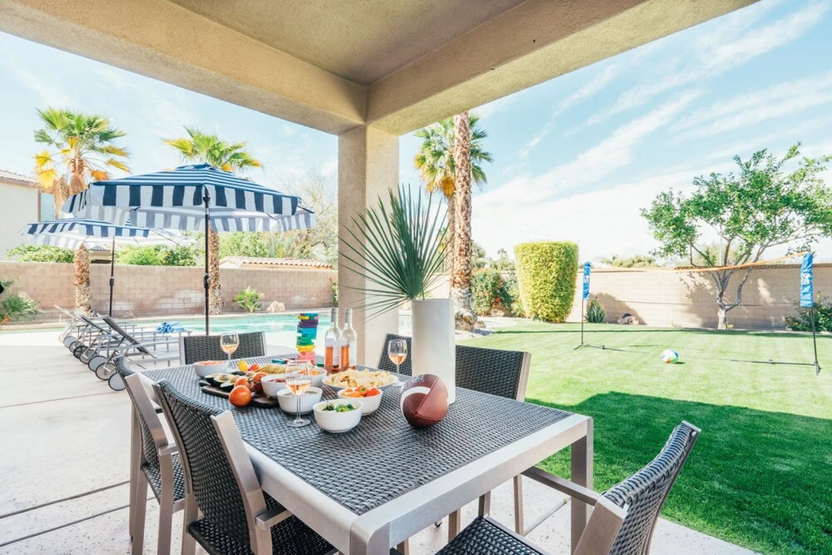 Swaying Leaf by AvantStay