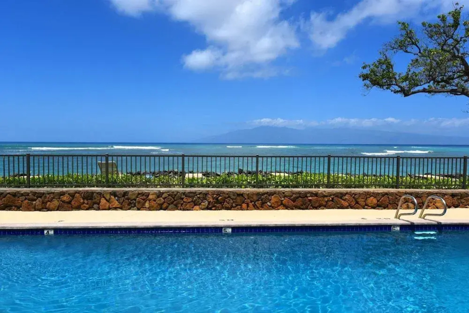 Kahana Reef 207 1 Bedroom 1 Bathroom Condo